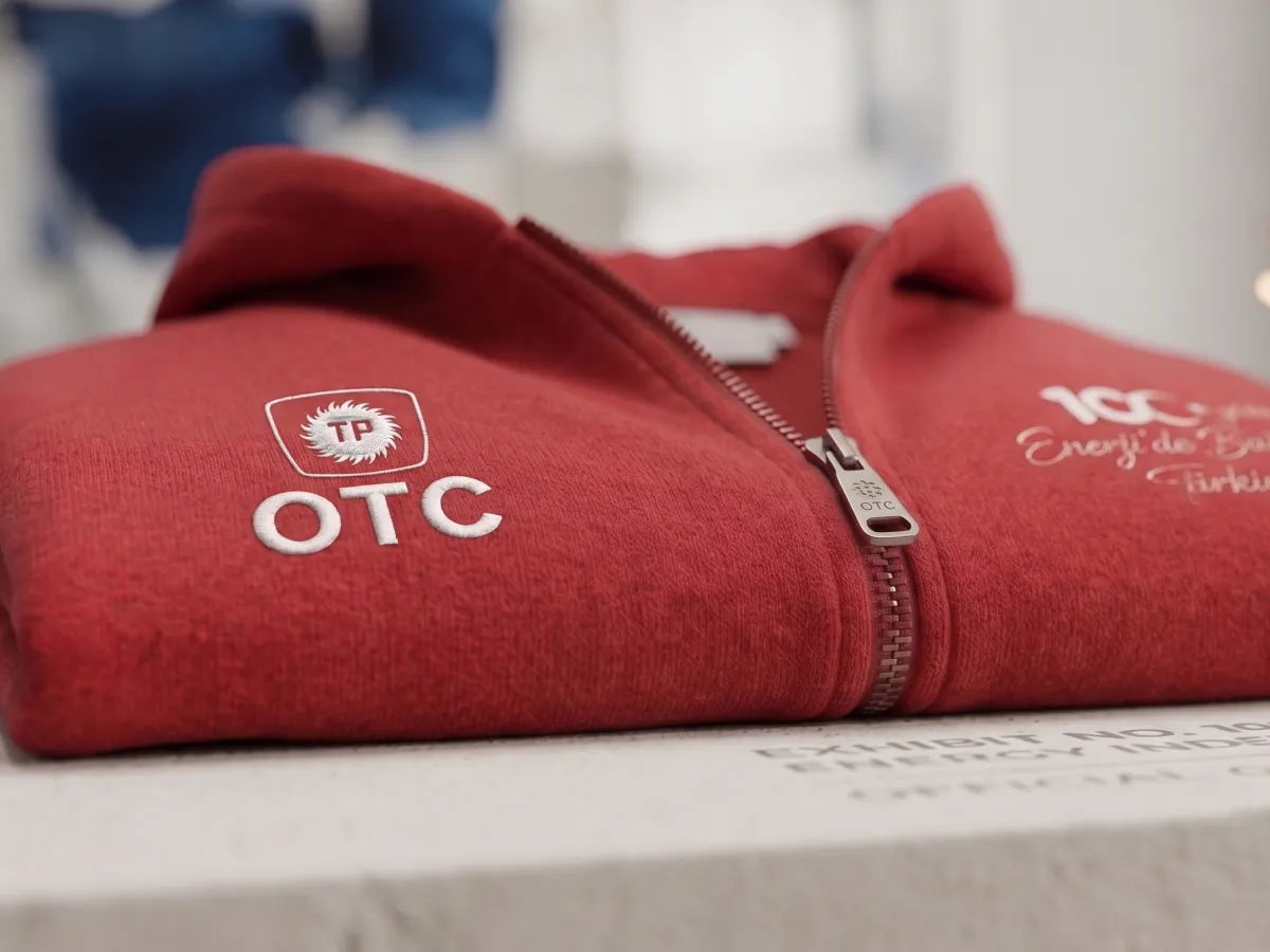 OTC Nakışlı Fermuarlı Sweatshirt Projesi